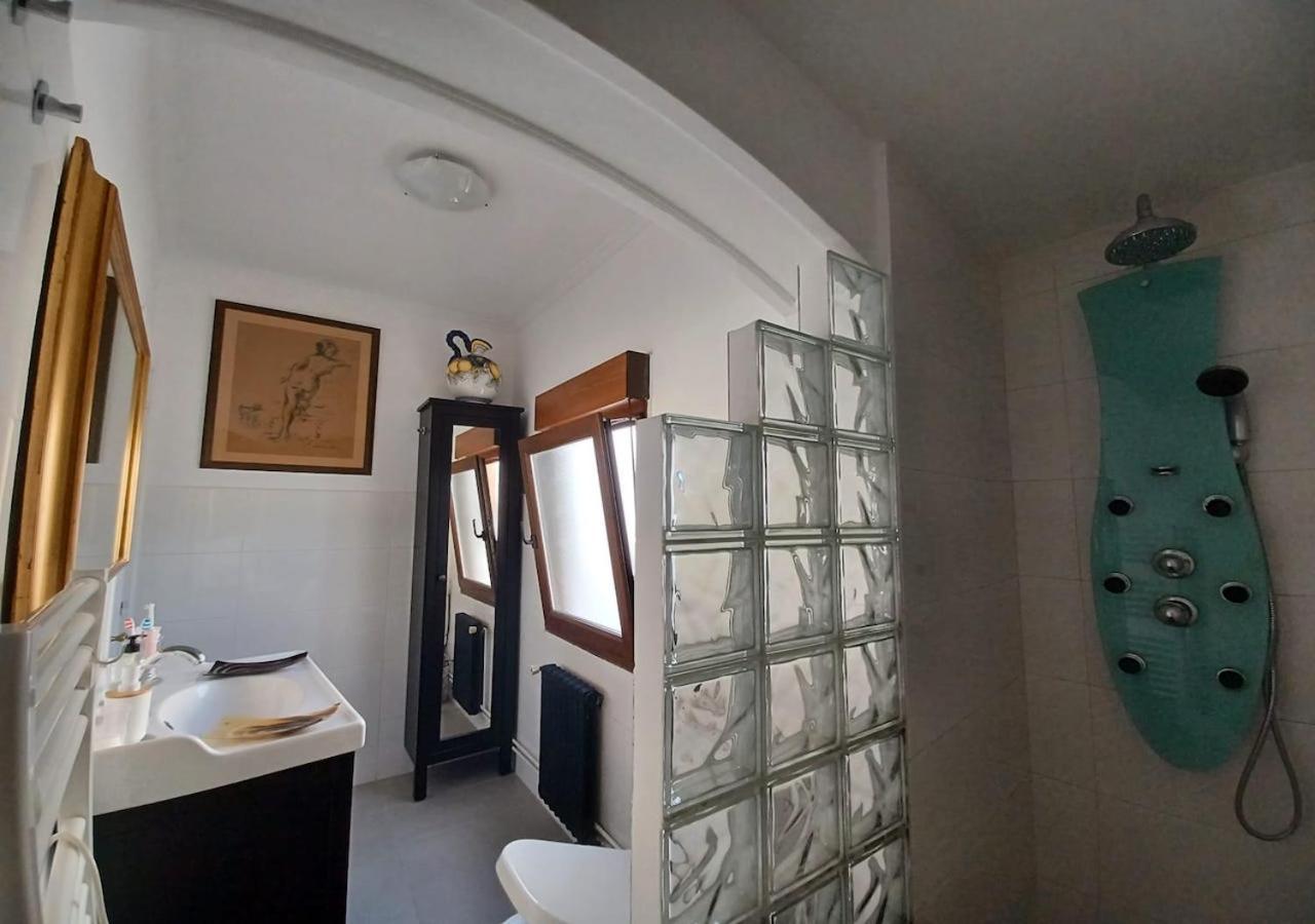 Habitaciones En El Atico De Tona Mirando A La Bahia De 桑坦德 外观 照片